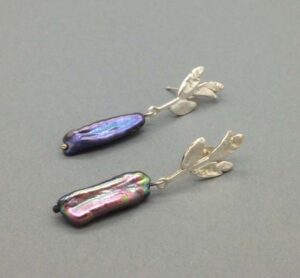3 leaf stud with purple pearl (29).   Jewellery by Holly Belsher. Silver & pearl.