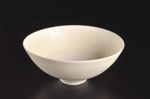 Small Ash Glaze Bowl (PW39).   Ceramics by Peter Wills. Porcelain.