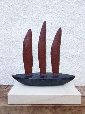 Plump Bird.   Sculpture by Breon O'Casey. Bronze.