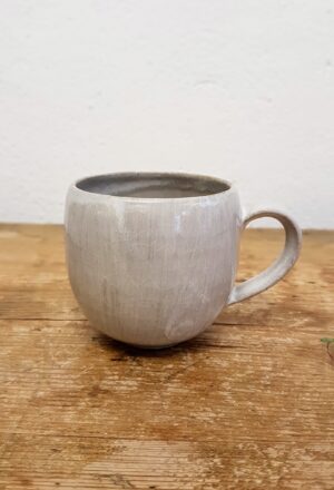 Hakeme mug.   Ceramics by Mizuyo Yamashita. Ceramic.