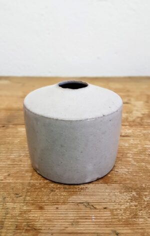 Small Cores Vase.   Ceramics by Mizuyo Yamashita. .