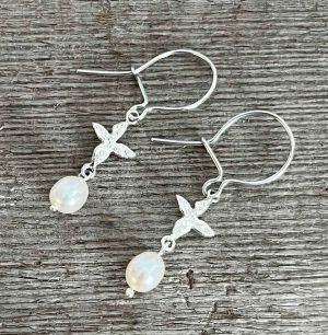 Branch Studs with Bronze Pearl (62).   Jewellery by Holly Belsher. Silver.